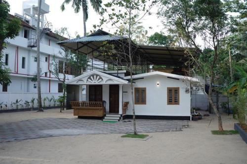 EDEN BEACH VILLA