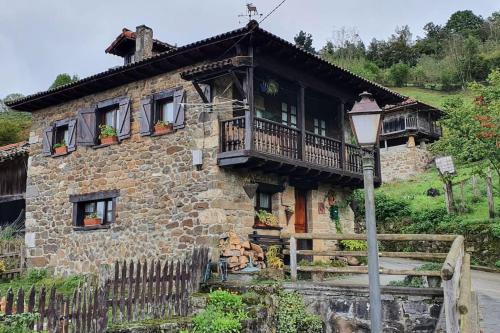 La Casa Rectoral de El Tozu - Ladines