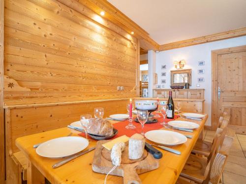 Apartment Le Bec Rouge-2 by Interhome in Tignes