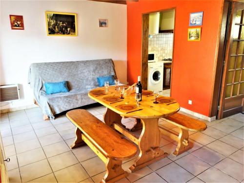 Holiday Home Les Colombes by Interhome