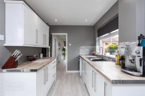 Modern home 10 mins to Belfast City