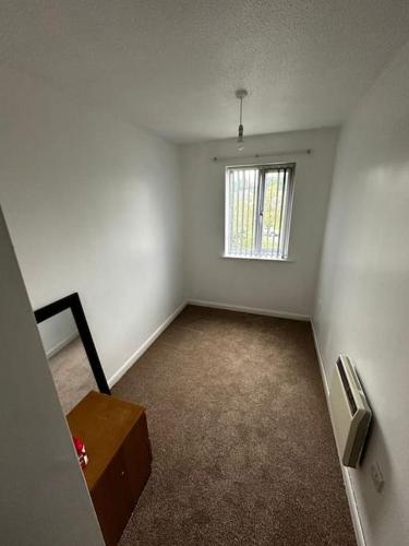 2 Bedroom Flat - 24 Parry Court in Mapperley