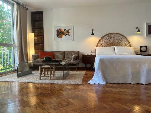 Niko Rooms