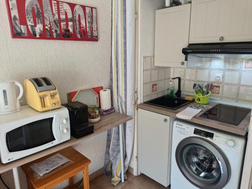 Cucina, Studio Nice colline avec parking privé (Studio Nice colline avec parking prive) in Mantega