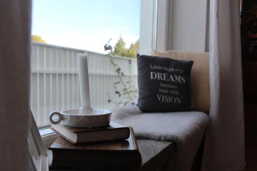 CosyPlace; close to beach, nature, train, grocery in Kopingebro