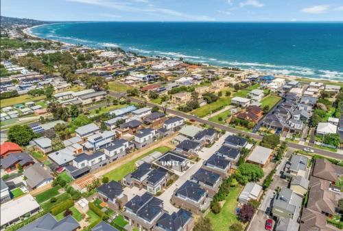 Holiday on Dromana - 150m from the beach