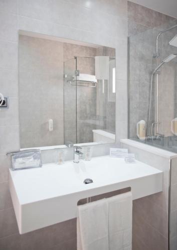 Hotel Los Delfines - image 7