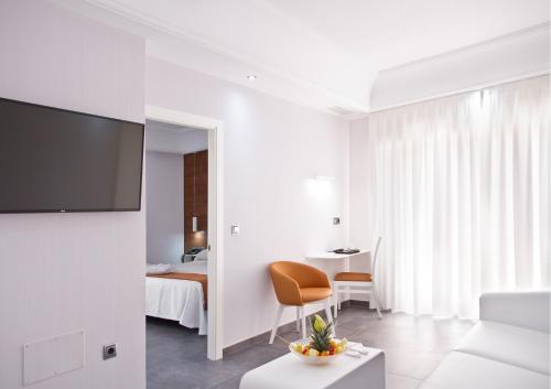 Hotel Los Delfines - image 13