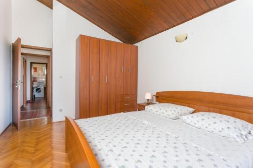 Apartment Mirca 732b - image 2