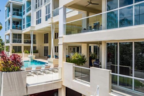 Coastal Condo Deerfield Beach Retreat 3 bed 2 bath