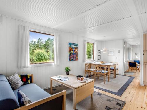  Holiday Home Aud - 1-5km from the sea in Western Jutland by Interhome in Blåvand