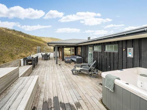 Holiday Home Eyla - from the sea in Western Jutland by Interhome