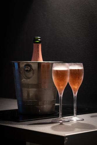 Alimentos e Bebidas, Jacuzzi privé - Escape Game et Chambre Secrète 77 (Jacuzzi prive - Escape Game et Chambre Secrete 77) in Chateau-Landon