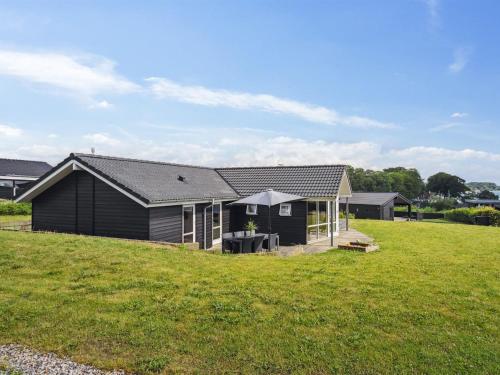 Holiday Home Geeske - 150m from the sea in SE Jutland by Interhome