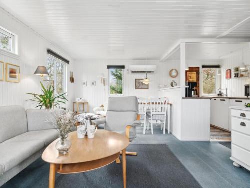  Holiday Home Aulis - 8km from the sea by Interhome in Ebeltoft