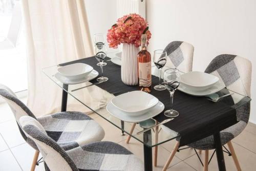 設施, Overlooking park flat close to the Piraeus Port-(DRAP-A7) in 泰普希賽-烏永尼區