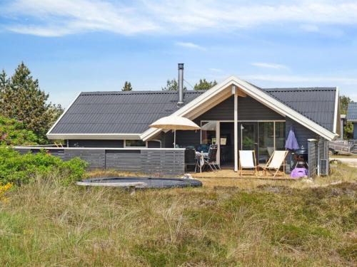  Holiday Home Myrte - 900m from the sea in NW Jutland by Interhome, Pension in Torsted bei Vang