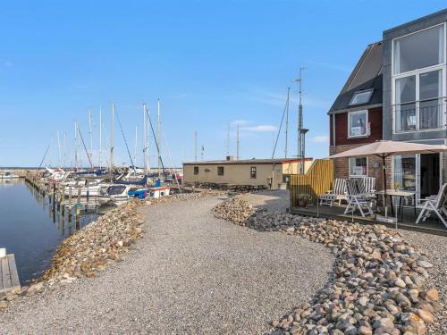 Holiday Home Martje - 10m from the sea in Djursland and Mols by Interhome