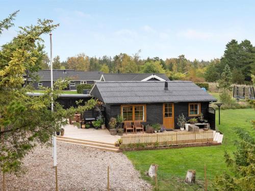  Holiday Home Lisabeth - from the sea by Interhome in Hals