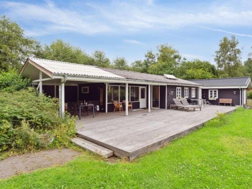 Holiday Home Gunlög - 1-3km from the sea in NE Jutland by Interhome