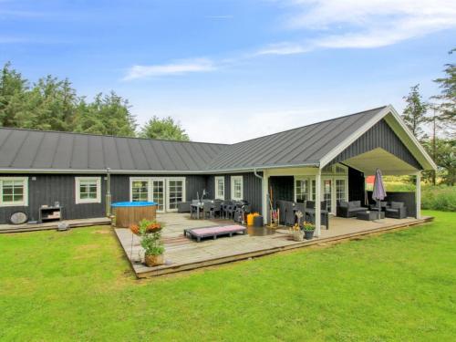  Holiday Home Hela - 1-5km from the sea in NW Jutland by Interhome, Pension in Hjørring bei Rakkeby