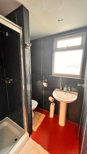 Castle Lodge Guest House - image 3