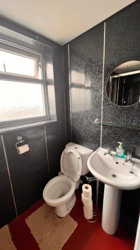 Castle Lodge Guest House - image 14
