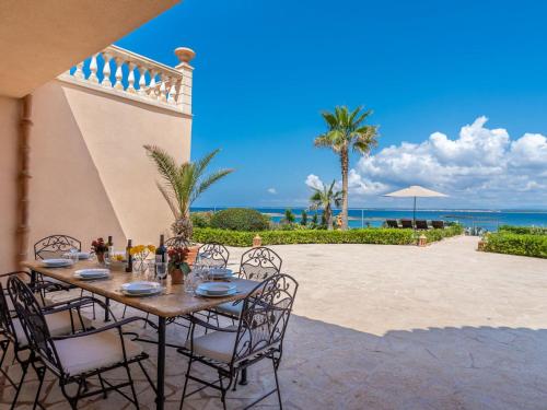 Holiday Home Las Gaviotas Style & Charm by Interhome