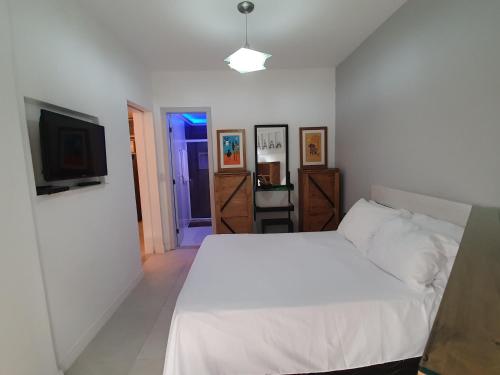 One-Bedroom Apartment image 4