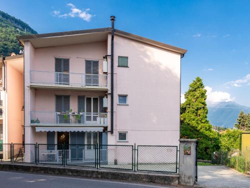  Apartment Livia by Interhome in Gravedona