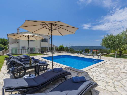 Holiday Home Villa Dina by Interhome