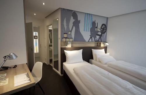 Grimm's Potsdamer Platz - image 14