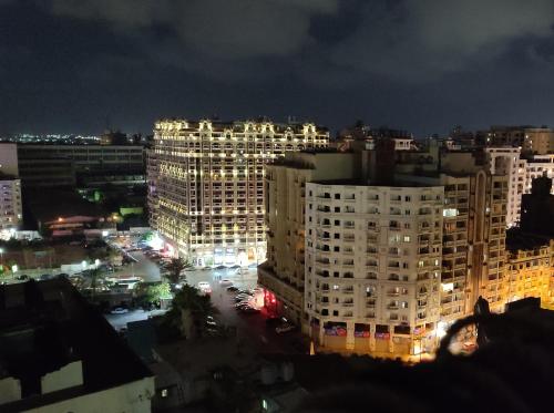 Apartment room in Charming 3-Bedroom Apartment in Alexandria with City View