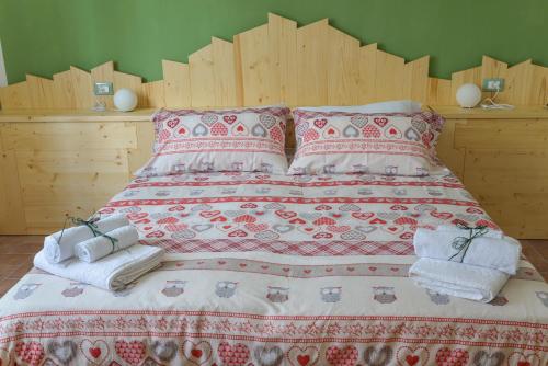 2 twin beds