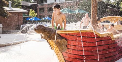 Williamsburg Woodlands Hotel & Suites, an official Colonial Williamsburg Hotel - 워터파크