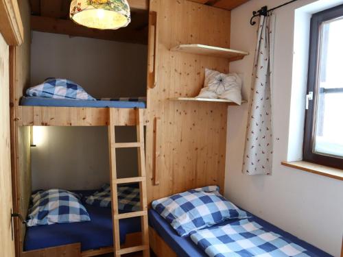 Cabin in Brixental by Ski Lift Access, Mittersill (photo 10)