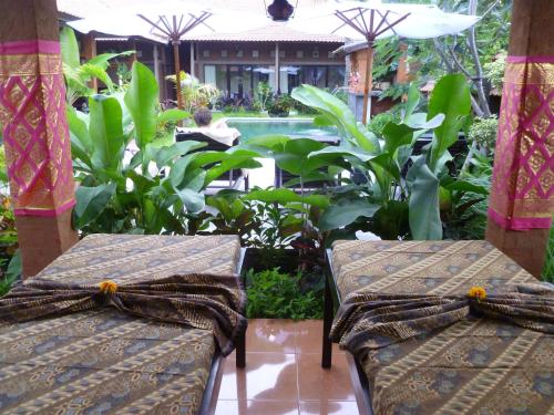 مساج, ذا ساري بنجالوز (The Sari Bungalows) in بوموتيران