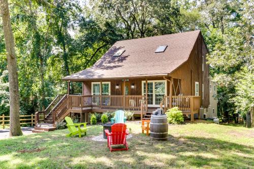 5 Mi to Rehoboth Beach Home with Backyard!