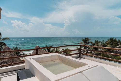 Niken Beachfront Tulum Hotel