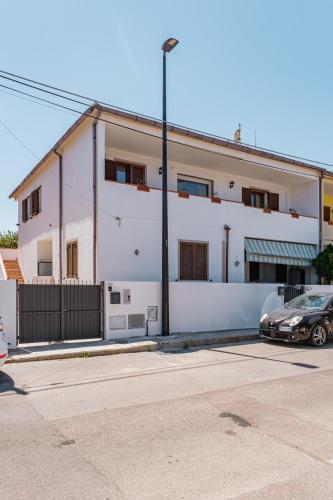 AS 10 HOUSE 5