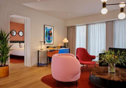 room detail thumbnail 0