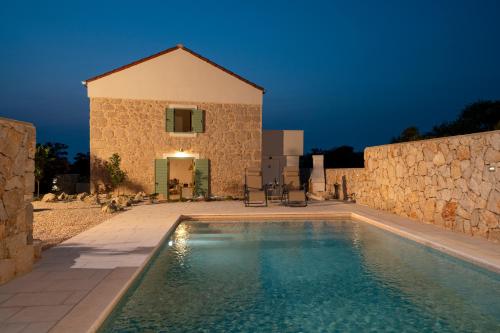 BRAND NEW Stone house MARCELA, 3 double bedrooms, pool