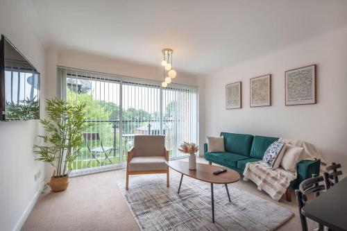 Admiral - 2 Bedroom Flat With Parking