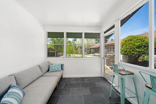 陽台/露台, CedarWood Inn in 亨德森維爾(NC)