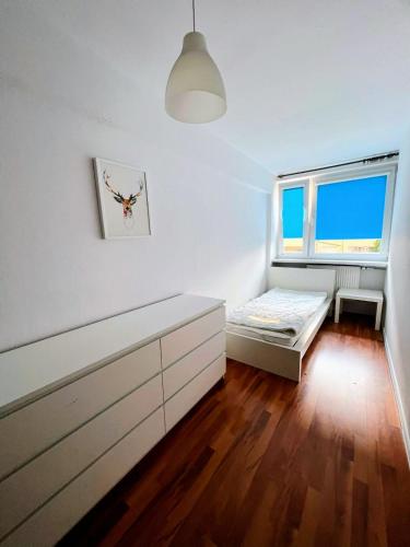 Ursus Rooms - Self Check-in Room Type - Twin Room