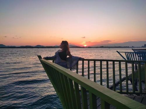 ADIL WATERHOUSE RESORT in 布姆布姆島