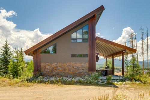 Private Fraser House with Mtn Views and Grill - Near WP - image 3