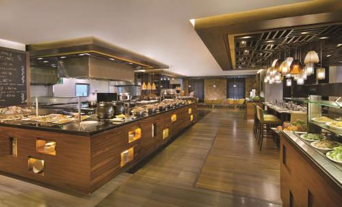 DoubleTree by Hilton Hotel Riyadh - Al Muroj Business Gate