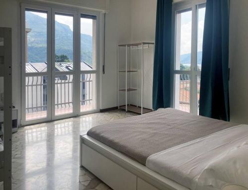 Spacious Apartment with Panoramic Views in Lecco