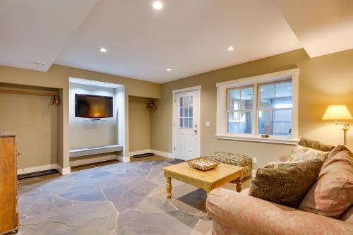 Hardwick Family Home on VAST Snowmobile Trail - image 4